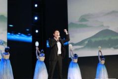 央视2012推介会群星汇集借鉴美国预售模式(图)