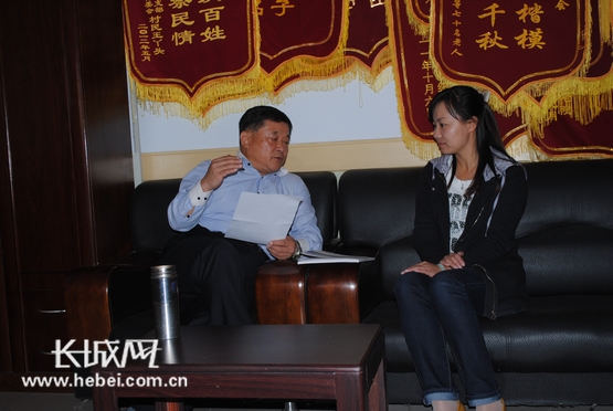 央视广告行业分析-保定爱心敬老协会和苏宁电器共议重阳节活动