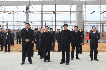 央视广告行业分析-临沭县政协委员、人大代表莅临史丹利公司视察