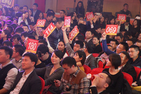 央视广告行业新闻-溢价161%，《新闻联播》拍出第一标，中国电视第一品牌地位无人撼动