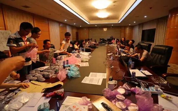 央视广告行业新闻-掀起全民书写热潮的《汉字听写大会》是这样制作的