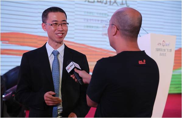 央视广告行业新闻-蓝月亮亮相CCTV 公益广告大赛，畅谈“拯救100亿件衣服”