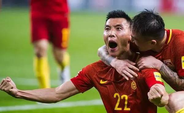 央视广告行业新闻-中国男足“战长沙”收视破4！为国足呐喊